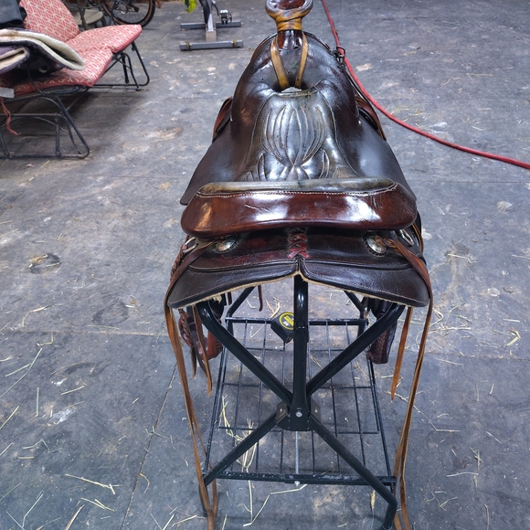 Premium Dark Brown Leather Saddle - Picture 9 of 11